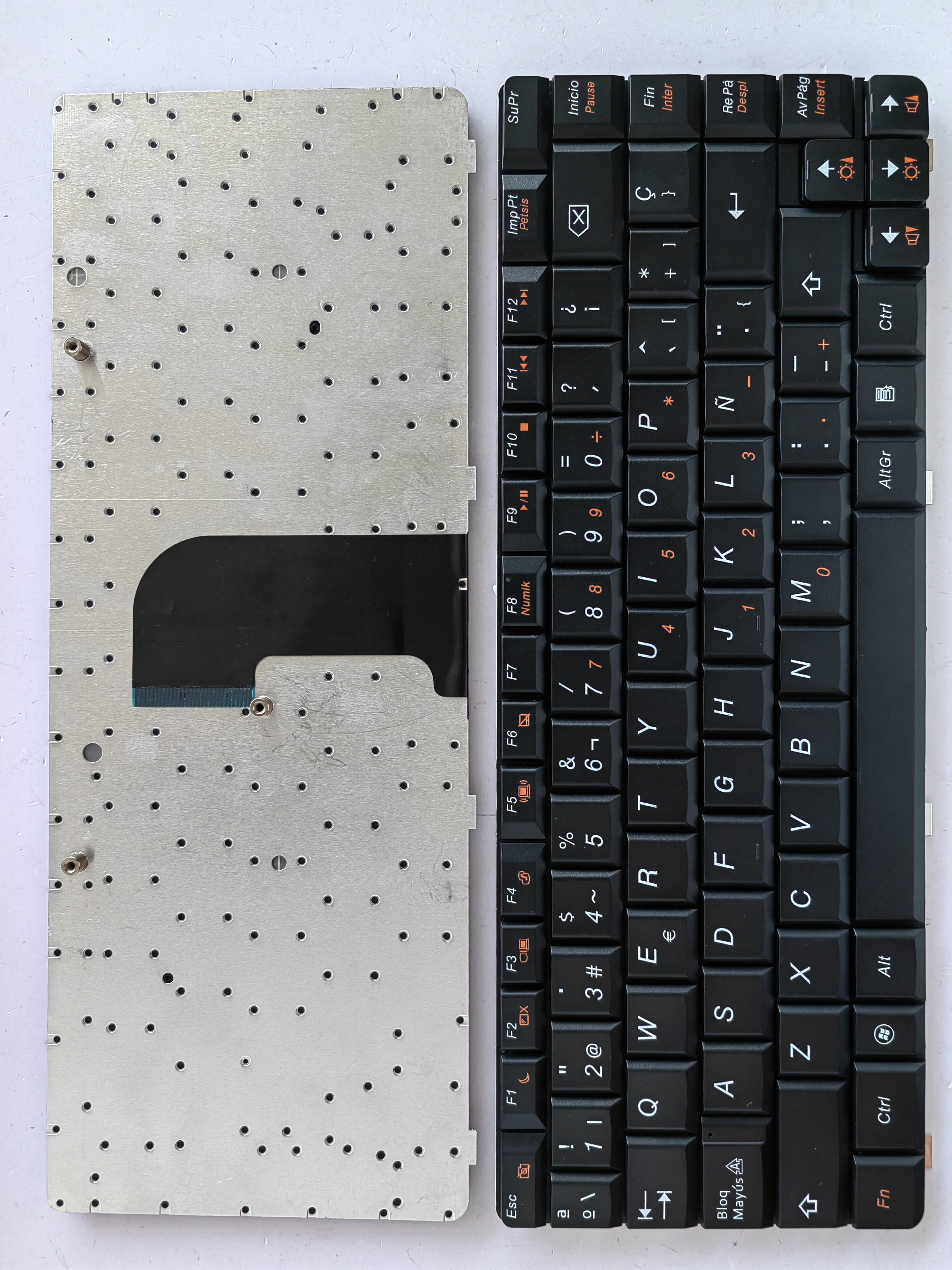 Picture of New Replacement Laptop Keyboard For LENOVO G460 small carriage return BLACK (OEM) SP Layout